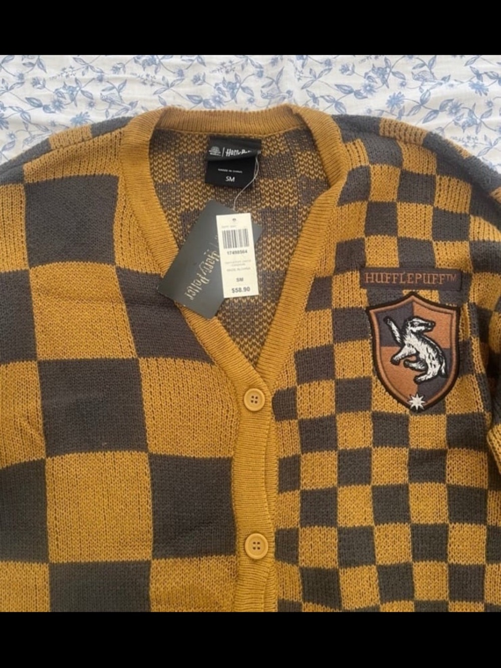 Harry Potter Hufflepuff Knit Cardigan Sweater NWT